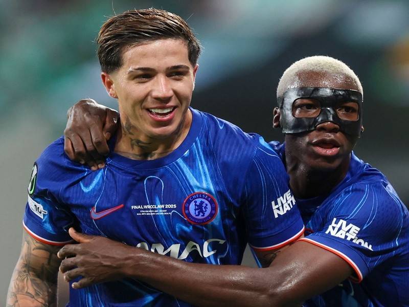 切尔西打造典礼三中场，恩佐成为史上第一人，有望取代阿森纳